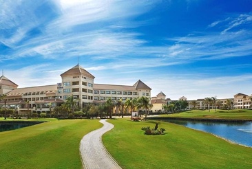 Hilton Pyramids Golf Resort