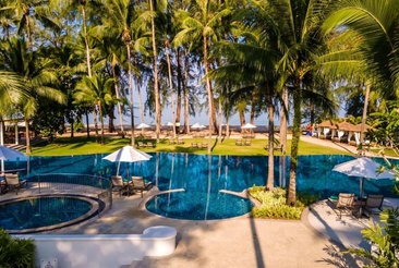 Outrigger Khao Lak Beach Resort (Ex. Manathai Khao Lak)