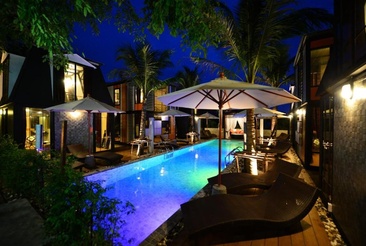 Bukit Pool Villas