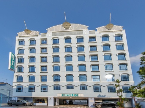 Hotel 81 Palace