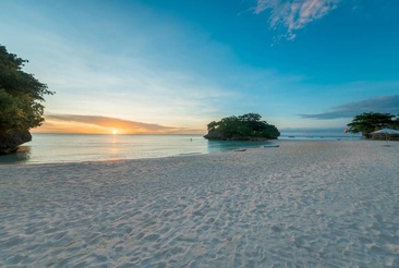 Crimson Resort & Spa Boracay