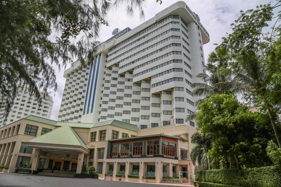 Jomtien Palm Beach Hotel And Resort