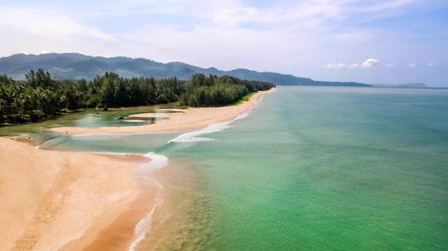 Devasom Khao Lak Beach Resort & Villas