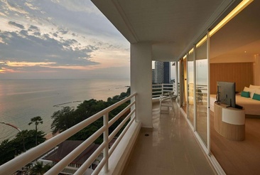 Pullman Pattaya Hotel G