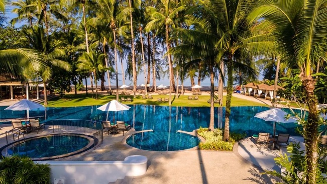 Outrigger Khao Lak Beach Resort (Ex. Manathai Khao Lak)