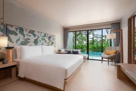 Le Meridien Phuket Mai Khao Beach Resort