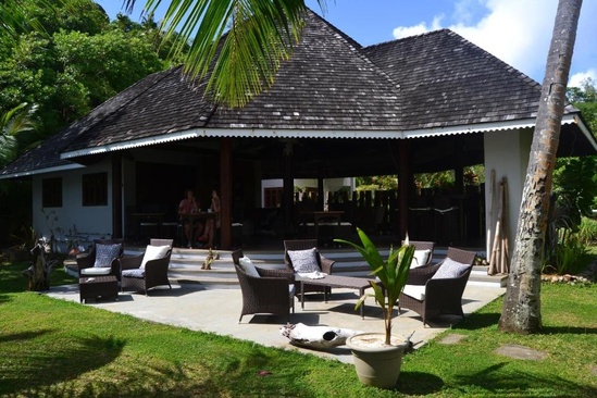 La Belle Tortue Lodge & Restaurant