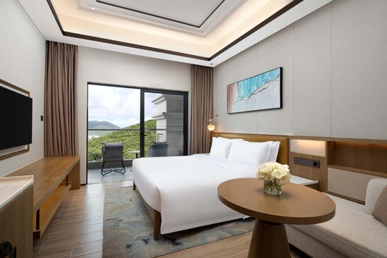 Holiday Inn And Suites Sanya Yalong Bay